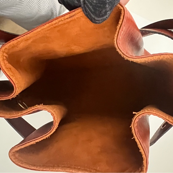 🔥LOUIS VUITTO Epi Sac D'Epaule GM Kenvan Fawn - Picture 14 of 14